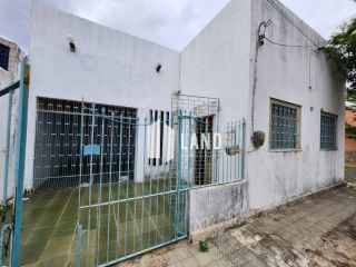 Vendo Casa Plana no Benfica - Ótima Oportunidade - Por R$ 298.000,00
