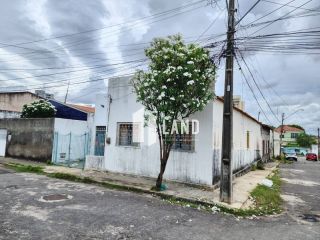 Vendo Casa Plana no Benfica - Ótima Oportunidade - Por R$ 298.000,00