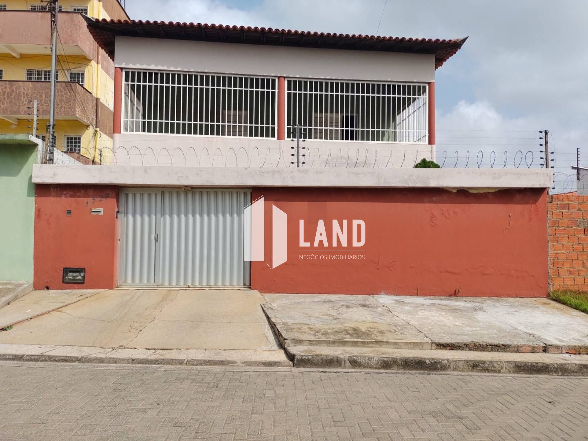 Excelente casa Duplex no Bairro Lourival Parente - Teresina - PI