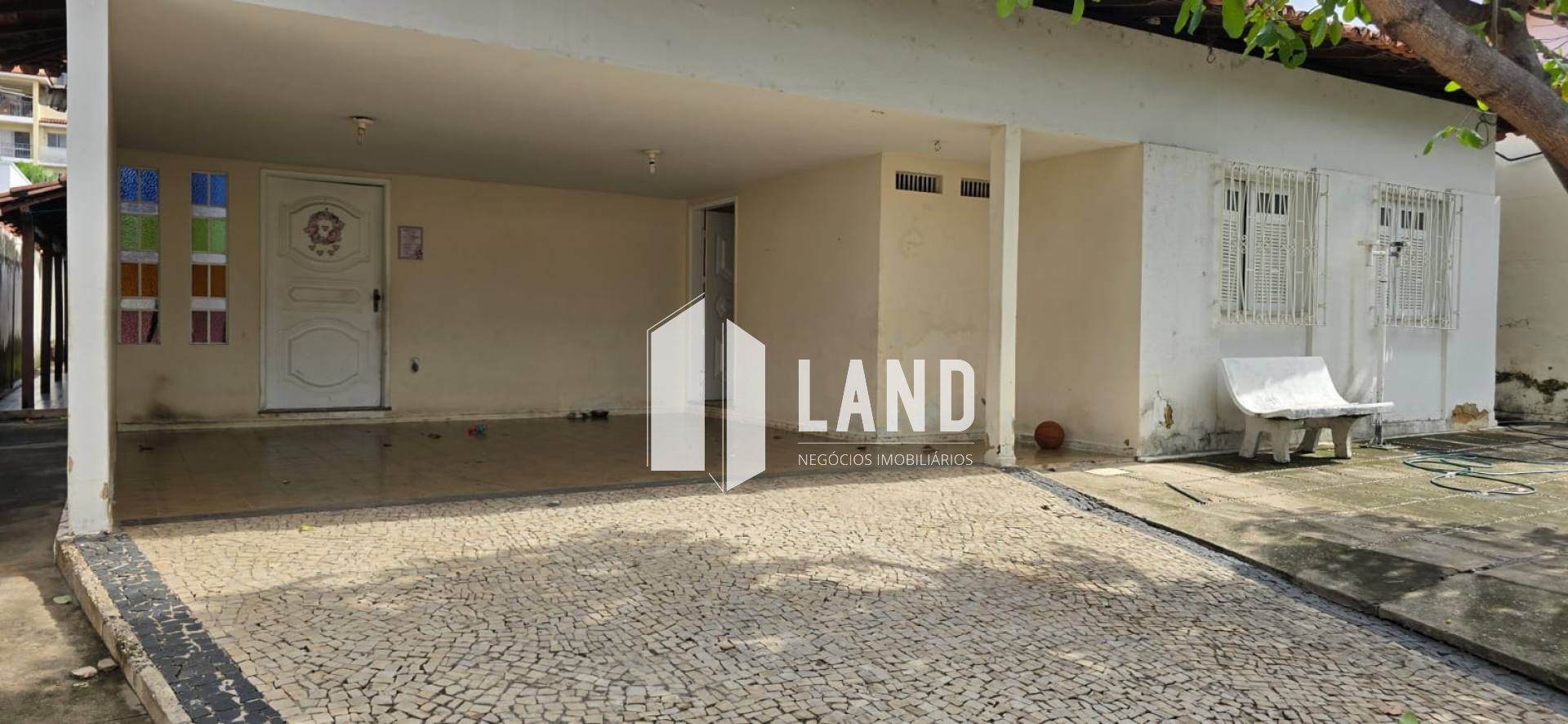 Casa Para Vender com 4 quartos 4 suítes no bairro Horto em Teresina