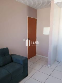 Apto com 2 quartos no VILLAGE LESTE