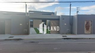 Casa Para Vender com 3 quartos 3 suítes no bairro Messejana em Fortaleza