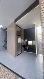 Casa Para Vender com 3 quartos 3 suítes no bairro Messejana em Fortaleza