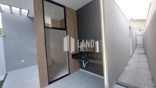Casa Para Vender com 3 quartos 3 suítes no bairro Messejana em Fortaleza