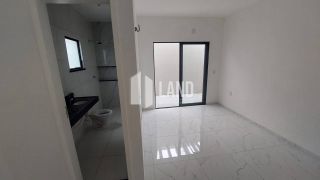 Casa Para Vender com 3 quartos 3 suítes no bairro Messejana em Fortaleza