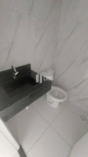 Casa Para Vender com 3 quartos 3 suítes no bairro Messejana em Fortaleza