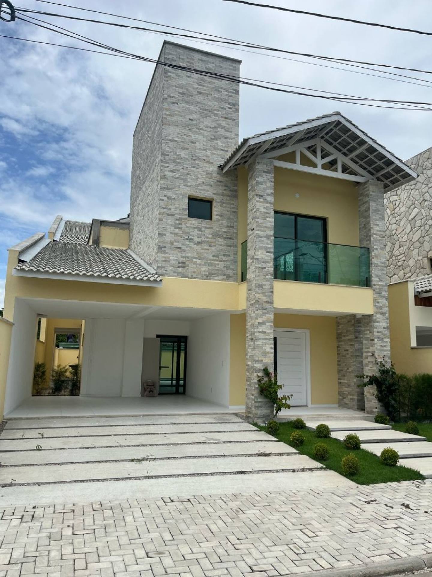 Linda Casa no Condomínio Jardim Terra Brasilis – Conforto e Lazer para sua Família!