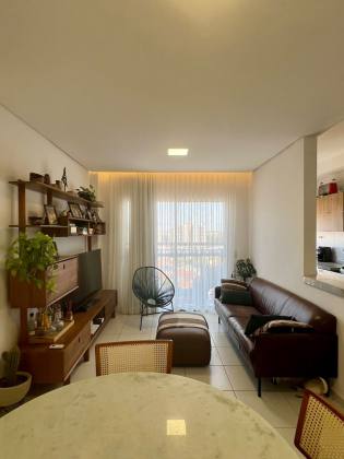 Apartamento na Zona Leste, de 61m2 de 02 quartos sendo 01 suíte
