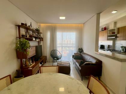 Apartamento na Zona Leste, de 61m2 de 02 quartos sendo 01 suíte