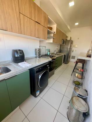 Apartamento na Zona Leste, de 61m2 de 02 quartos sendo 01 suíte