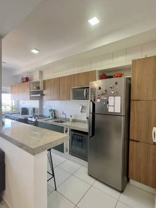 Apartamento na Zona Leste, de 61m2 de 02 quartos sendo 01 suíte
