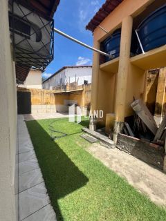 CASA PLANA NA MESSEJANA COM 3 DORMITÓRIOS (3 SUÍTES), 3 VAGAS DE GARAGEM, BANHEIRO SOCIAL, A VENDA, 240 M² (TERRENO COM 720 M2 - 24X30) POR R$ 1.200.000 - PRÓXIMA A AV. FREI CIRILO E AO GRAN SHOPPING MESSEJANA - MESSEJANA - FORTALEZA/CE