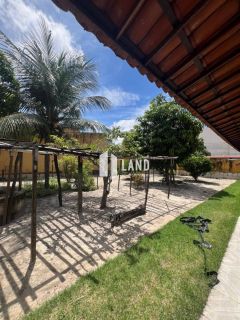 CASA PLANA NA MESSEJANA COM 3 DORMITÓRIOS (3 SUÍTES), 3 VAGAS DE GARAGEM, BANHEIRO SOCIAL, A VENDA, 240 M² (TERRENO COM 720 M2 - 24X30) POR R$ 1.200.000 - PRÓXIMA A AV. FREI CIRILO E AO GRAN SHOPPING MESSEJANA - MESSEJANA - FORTALEZA/CE