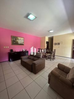 CASA PLANA NA MESSEJANA COM 3 DORMITÓRIOS (3 SUÍTES), 3 VAGAS DE GARAGEM, BANHEIRO SOCIAL, A VENDA, 240 M² (TERRENO COM 720 M2 - 24X30) POR R$ 1.200.000 - PRÓXIMA A AV. FREI CIRILO E AO GRAN SHOPPING MESSEJANA - MESSEJANA - FORTALEZA/CE