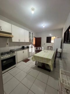 CASA PLANA NA MESSEJANA COM 3 DORMITÓRIOS (3 SUÍTES), 3 VAGAS DE GARAGEM, BANHEIRO SOCIAL, A VENDA, 240 M² (TERRENO COM 720 M2 - 24X30) POR R$ 1.200.000 - PRÓXIMA A AV. FREI CIRILO E AO GRAN SHOPPING MESSEJANA - MESSEJANA - FORTALEZA/CE