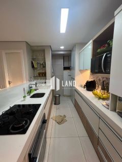 APARTAMENTO TÉRREO NO PORTO DAS DUNAS (AQUAVILLE), PORTEIRA FECHADA, COM 3 QUARTOS (3 SUÍTES), BANHEIRO SOCIAL, VARANDA, 2 VAGAS DE GARAGEM, NASCENTE, LAZER COMPLETO, PÉ NA AREIA, 99M², R$ 1.150.000,00 - PORTO DAS DUNAS - AQUIRAZ/CE