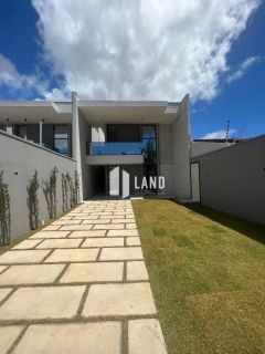 Casa Para Vender com 4 quartos 4 suítes no bairro Jardim das Oliveiras em Fortaleza.