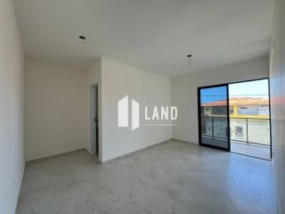 Casa Para Vender com 4 quartos 4 suítes no bairro Jardim das Oliveiras em Fortaleza.