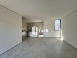 Casa Para Vender com 4 quartos 4 suítes no bairro Jardim das Oliveiras em Fortaleza.