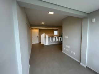 Apartamento de 70m2 com 03 quartos sendo 01 suite, cozinha americana, todo reformado, área de lazer e bem localizado perto da avenida Kennedy