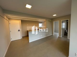 Apartamento de 70m2 com 03 quartos sendo 01 suite, cozinha americana, todo reformado, área de lazer e bem localizado perto da avenida Kennedy