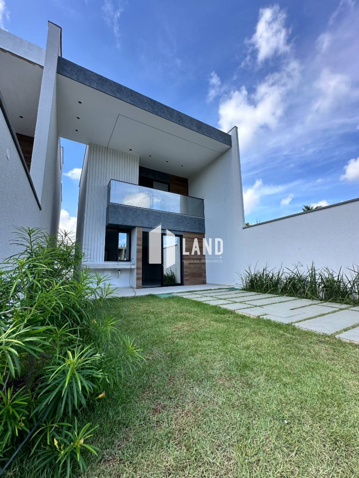 Casas Duplex a Venda no Eusébio, C/3 ou 4 Suítes, a partir de 118m².