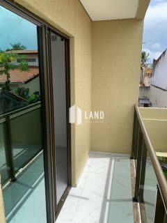 Casa Para Vender com 4 quartos 4 suítes no bairro Jardim das Oliveiras em Fortaleza