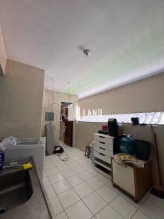 APARTAMENTO NA ALDEOTA COM 4 SUÍTES, SEMI-MOBILIADO (MÓVEIS FIXOS), CLOSET, ESCRITÓRIO, SALA DE CINEMA, DEPENDÊNCIA COM BANHEIRO, SALÃO DE FESTAS, CAMPO DE FUTEBOL, 2 VAGAS DE GARAGEM, 298M², POR R$ 990.000 - ALDEOTA - FORTALEZA - CE