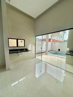 Casa térrea no Aldebaran Leste com 3 suítes