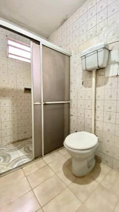 Casa térrea no Saci com 03 quartos sendo 01 suíte
