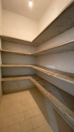 Casa térrea no Saci com 03 quartos sendo 01 suíte