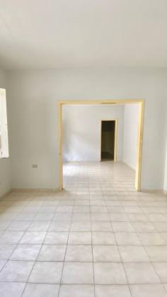 Casa térrea no Saci com 03 quartos sendo 01 suíte