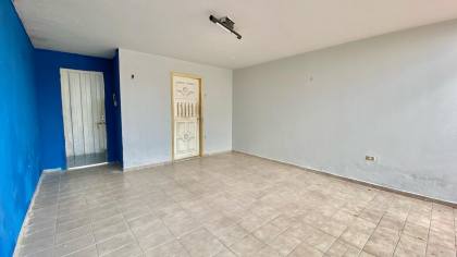 Casa térrea no Saci com 03 quartos sendo 01 suíte
