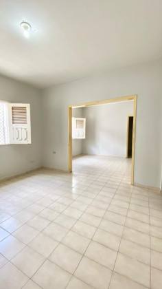 Casa térrea no Saci com 03 quartos sendo 01 suíte