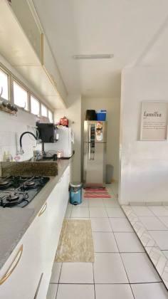 Apartamento com suíte no Ininga (Cond. Caneleiro)