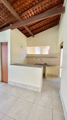 Casa com 03 suítes e piscina no Santa Isabel