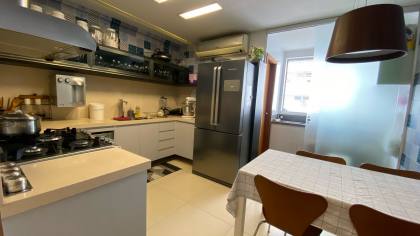 Apartamento com 03 suítes no Cond. Amalfi