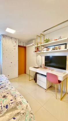 Apartamento com 03 suítes no Cond. Amalfi