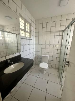 Casa duplex no Cond. Azaleia Park com 04 suítes!