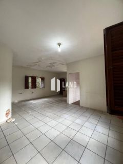 Casa no Bairro Ininga a 100 metros da Av. Homero Castelo Branco