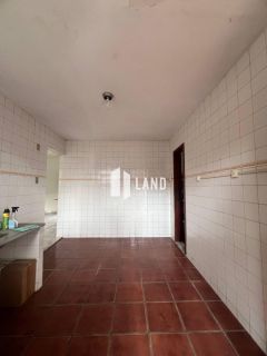 Casa no Bairro Ininga a 100 metros da Av. Homero Castelo Branco