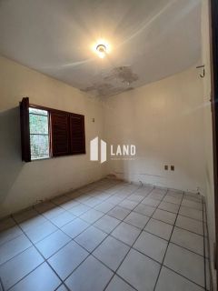 Casa no Bairro Ininga a 100 metros da Av. Homero Castelo Branco