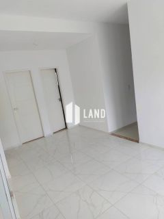 Casa Para Vender com 3 quartos 3 suítes no bairro CENTRO em Itaitinga [DUPLICADO]