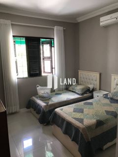 Casa Para Vender com 06 quartos 05 suítes no bairro Cidade dos Funcionarios em Fortaleza [DUPLICADO]