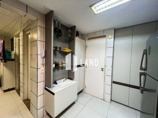 APARTAMENTO COM 3 SUÍTES, SEMI-MOBILIADO (MÓVEIS FIXOS PROJETADOS), CLOSET, LAVABO, ESTAR INTIMO COM ESCRITÓRIO INTEGRADO, DEPENDÊNCIA COM BANHEIRO, 3 VAGAS, 151M² - R$ 730.000 - AO LADO DO ATACADÃO DA AV. ENGENHEIRO SANTANA JÚNIOR, PAPICU - FORTALEZA/CE