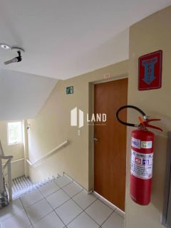 Apartamento próximo ao zoobotânico, de 74m2 com 03 quartos sendo 01 suite, com cozinha, sala de estar e jantar bem ampla e banheiro social. Condomínio com 32 unidades, com 02 torres. Condomínio com 01 vagas de garagem todas as vagas cobertas