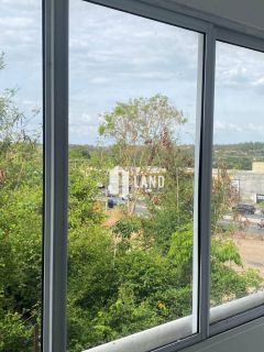 Apartamento próximo ao zoobotânico, de 74m2 com 03 quartos sendo 01 suite, com cozinha, sala de estar e jantar bem ampla e banheiro social. Condomínio com 32 unidades, com 02 torres. Condomínio com 01 vagas de garagem todas as vagas cobertas