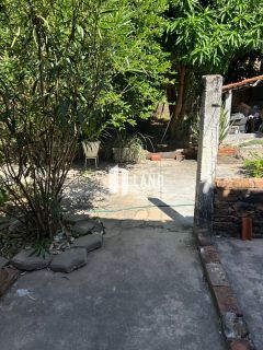 Casa no Bairro Primavera, próximo à Ponte da primavera, bem localizado. Com 550 metros área total, com 04 quartos quartos e 02 banheiros,02 salas, quintal super ampla.