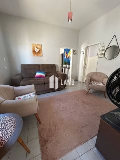 Casa no Bairro Primavera, próximo à Ponte da primavera, bem localizado. Com 550 metros área total, com 04 quartos quartos e 02 banheiros,02 salas, quintal super ampla.