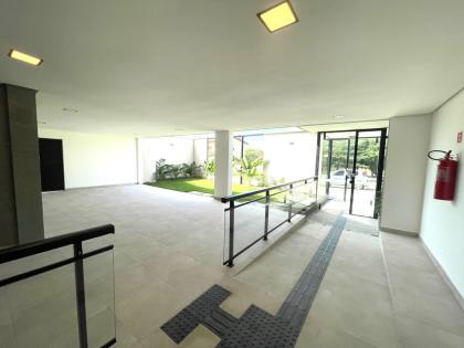 Apartamento no East Side com 03 quartos sendo 01 suíte